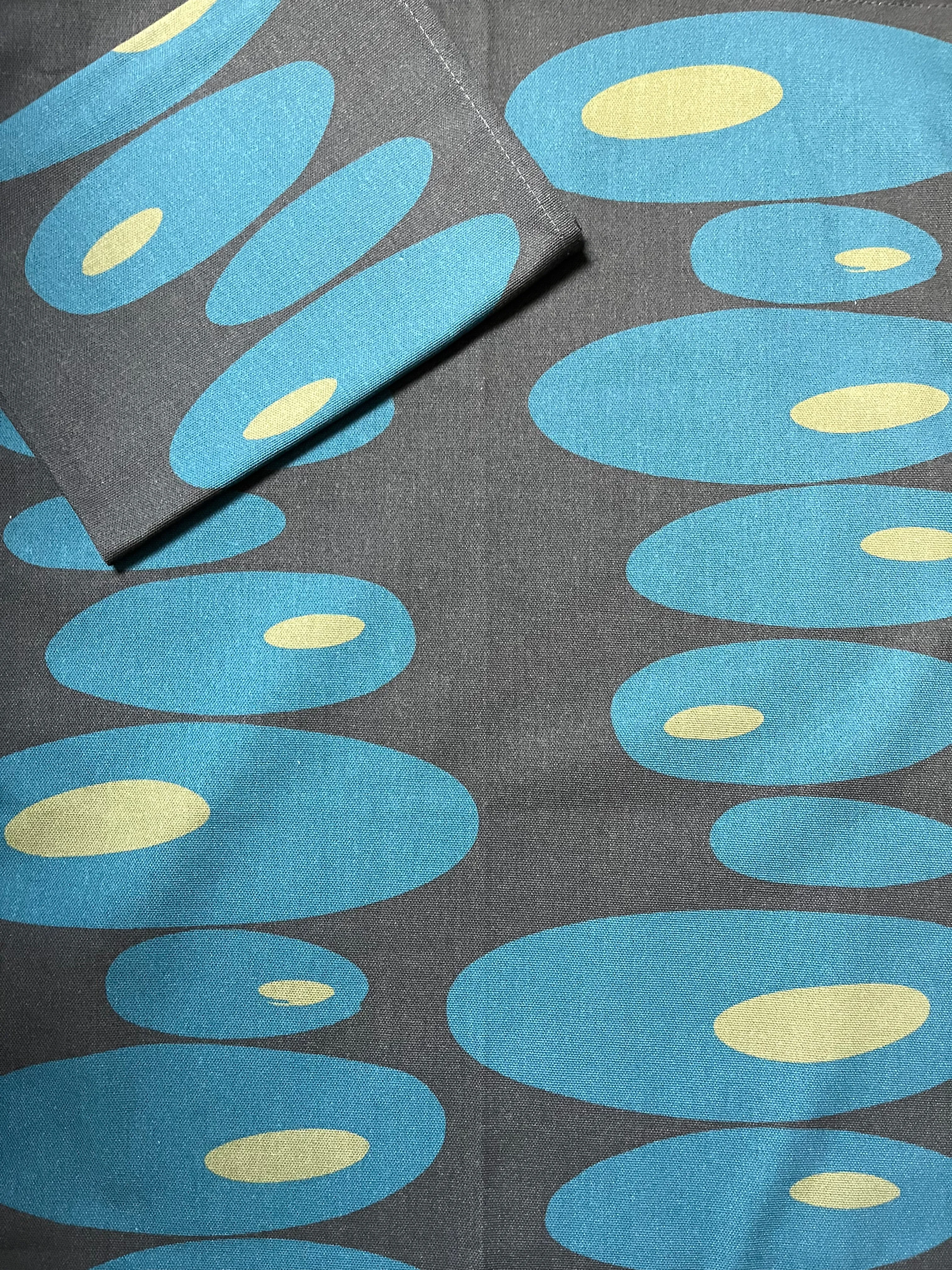 Pebbles Tea Towel - Charcoal    Teal